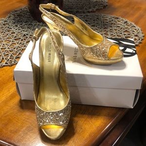Nine West 7 1/2 M NWSHARINA LIGHT/GOLD